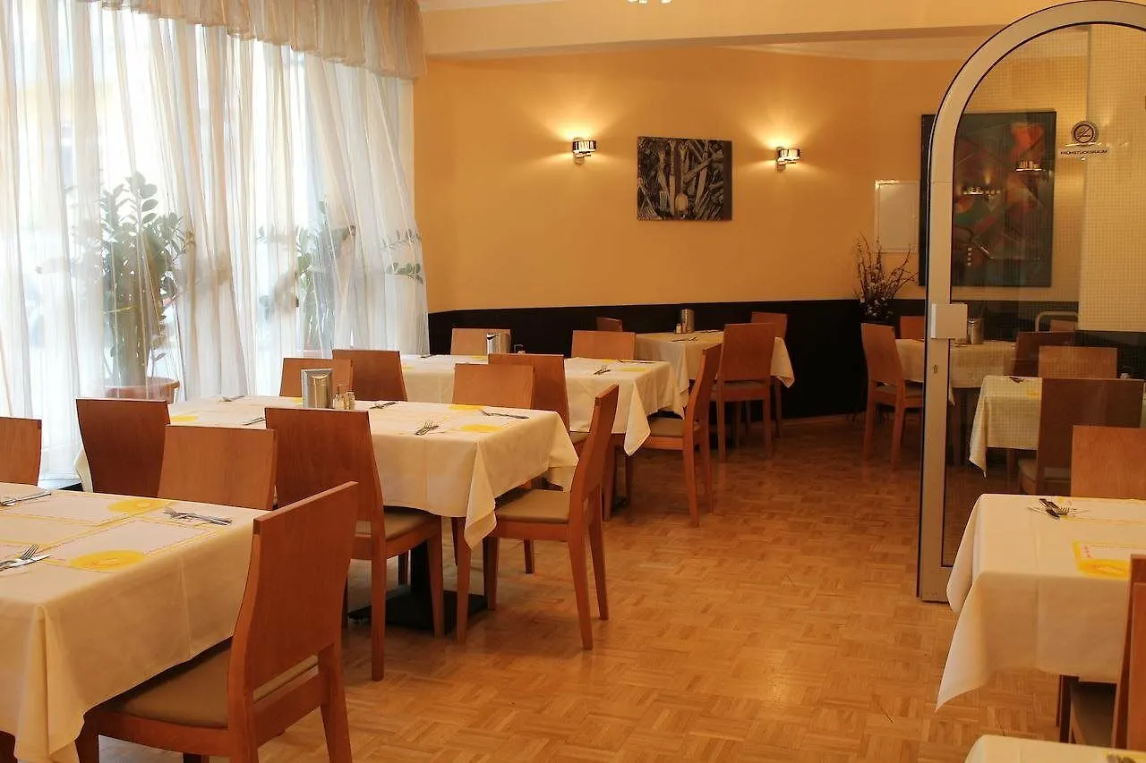 City Hotel Mercator Frankfurt am Main 3*,